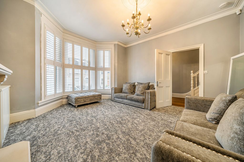 Property photo 2 of 20 1429097-18-69B304...