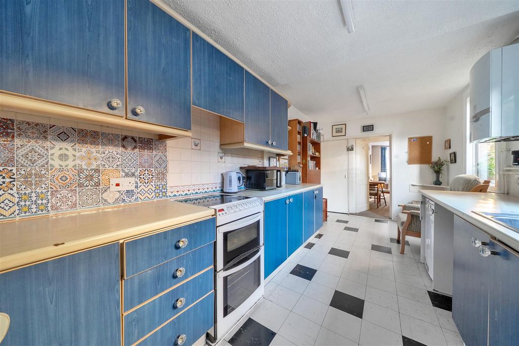Property photo 3 of 12 Kitchen ii H.Jpg