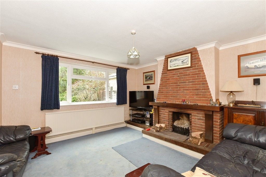 Property photo 3 of 16 Living Room