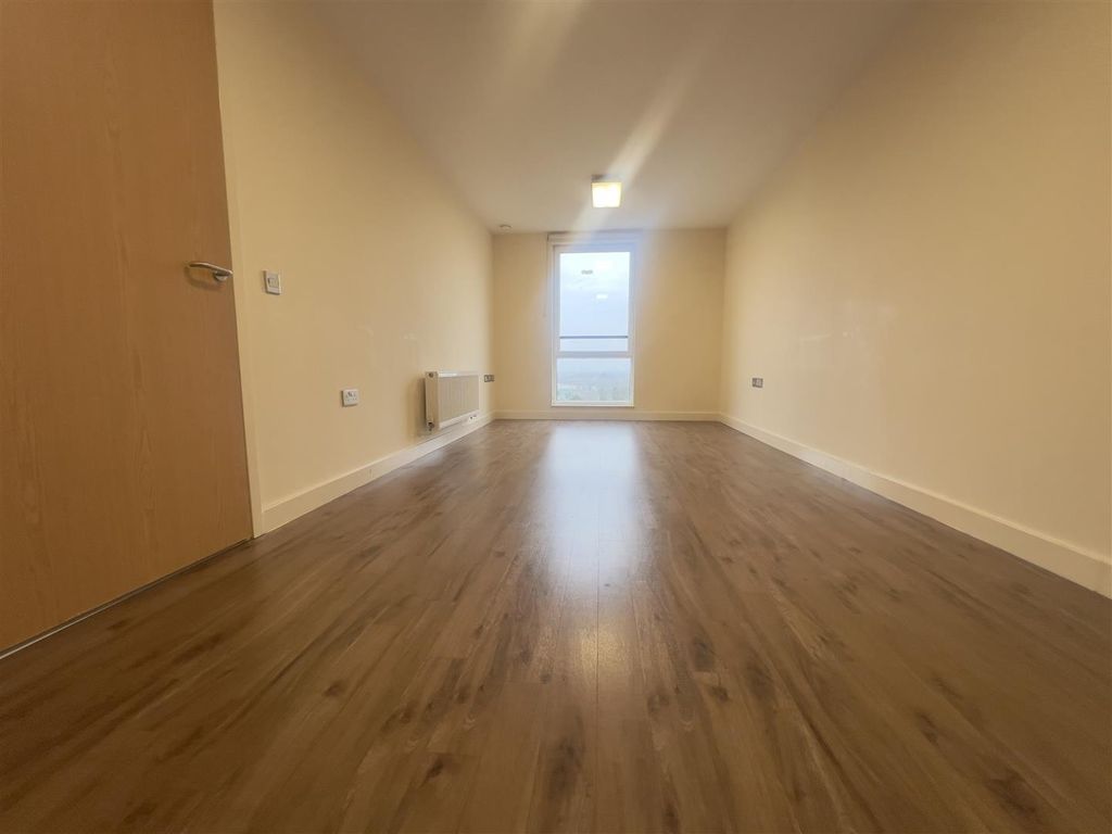 Property photo 3 of 7 Living Area