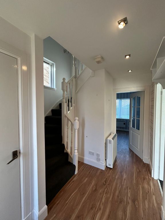 Property photo 2 of 11 Photo 2