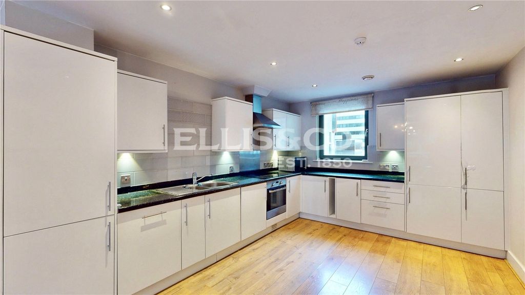 Property photo 2 of 25 Picture No. 03