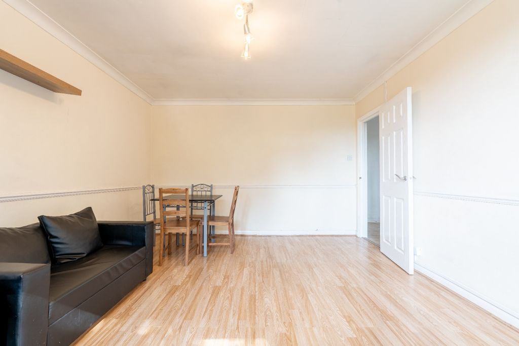 Property photo 3 of 13 5087323