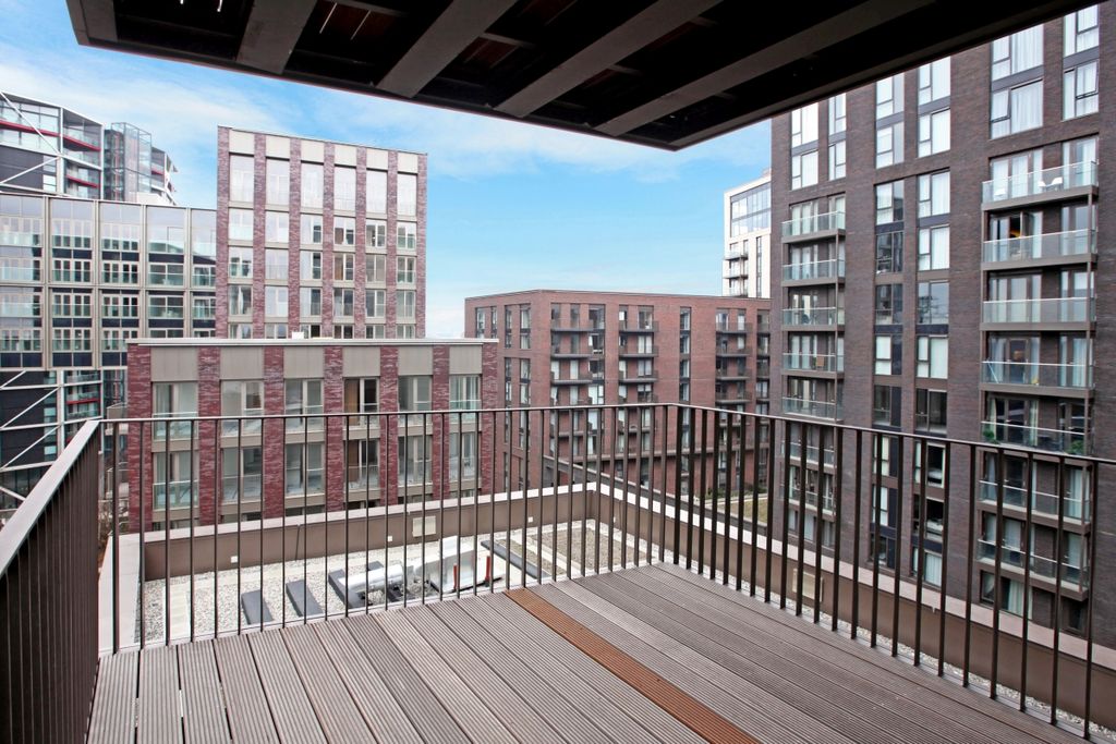 Property photo 2 of 15 Terrace