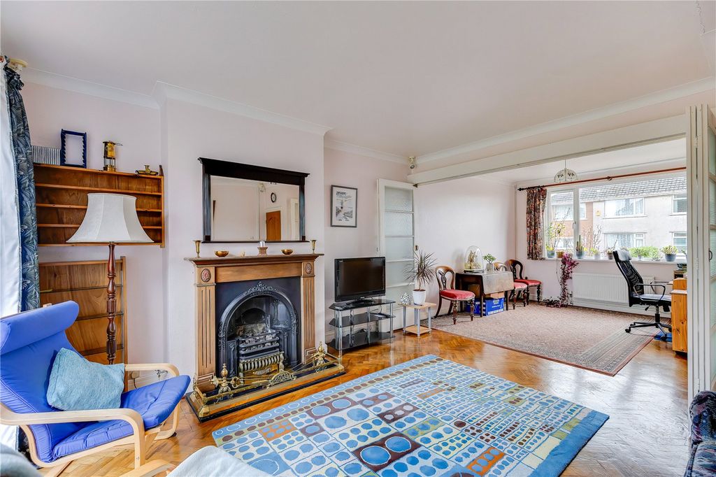 Property photo 3 of 46 Picture No. 17