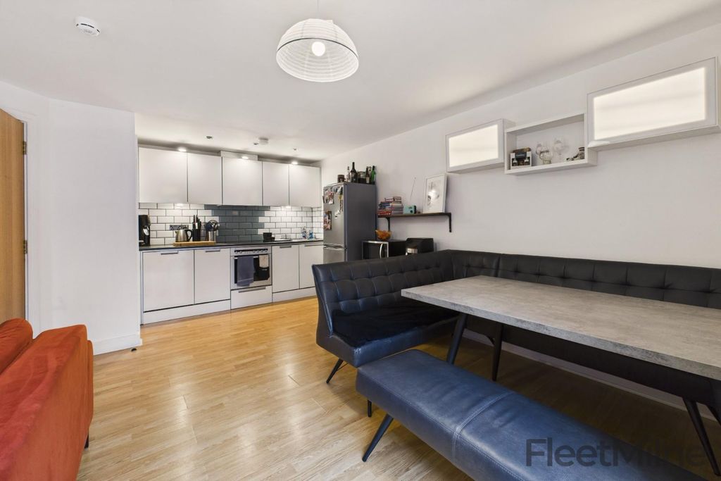 Property photo 1 of 21 Living/Dining Room