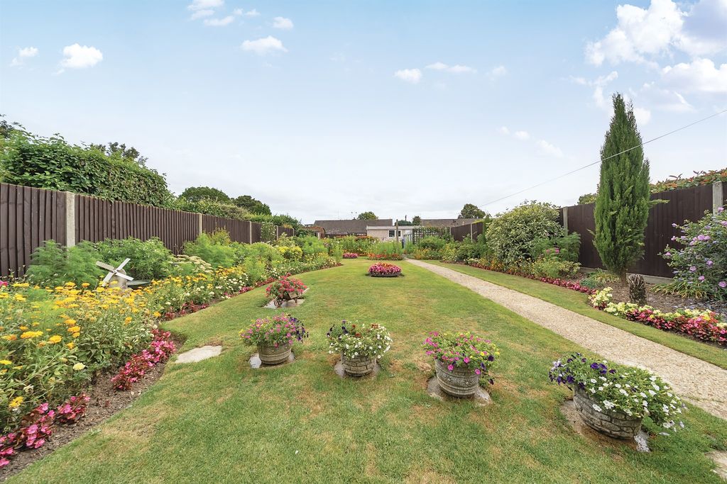 Property photo 3 of 19