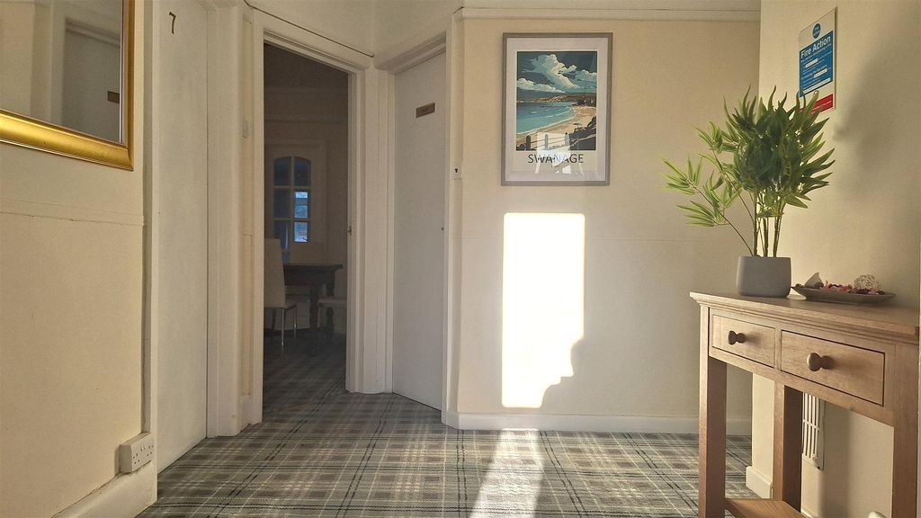 Property photo 2 of 17 4270 Hall.Jpg