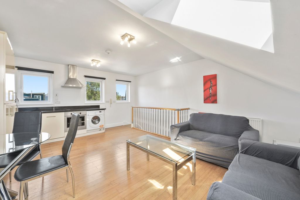 Property photo 1 of 8