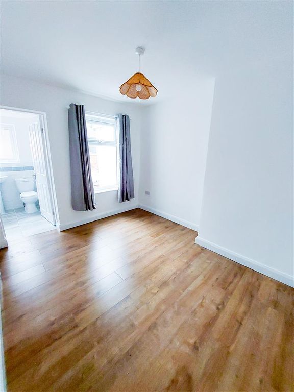 Property photo 3 of 11 5.Jpg