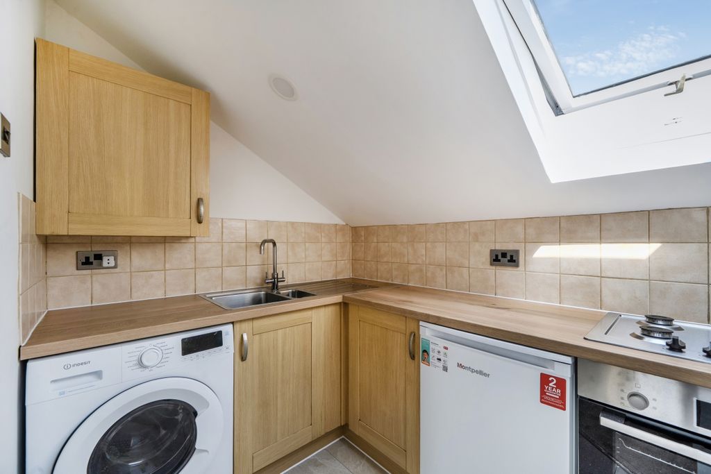 Property photo 3 of 8 1487713-1-6A50Bd5...