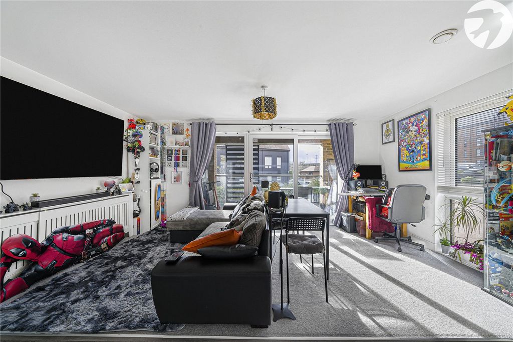 Property photo 3 of 20 Open Plan Living
