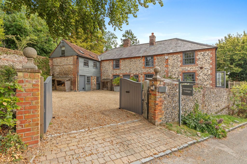 Property photo 1 of 20