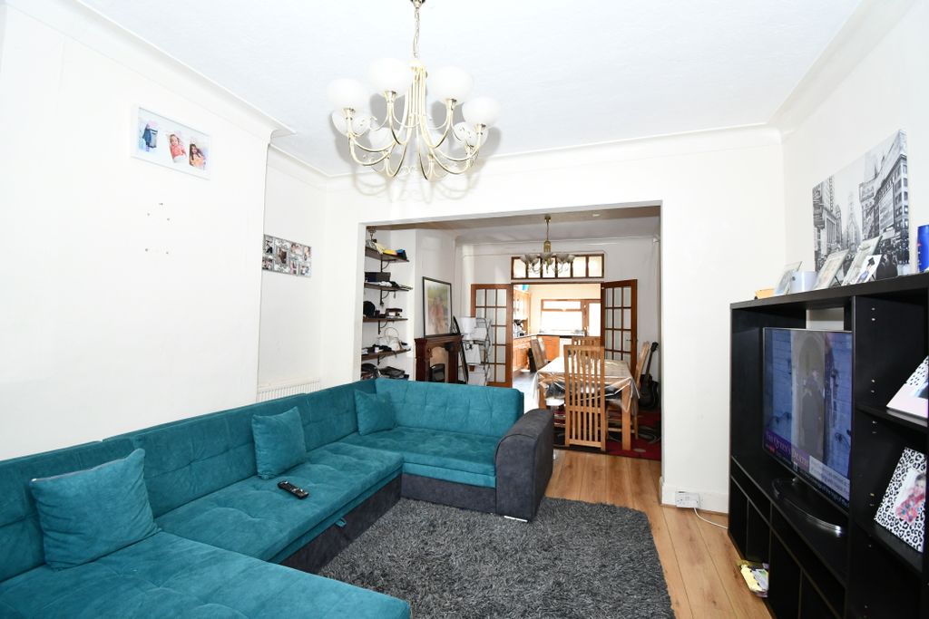 Property photo 3 of 14