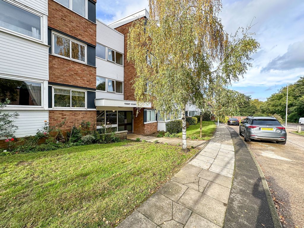 Property photo 1 of 13 Front Parking