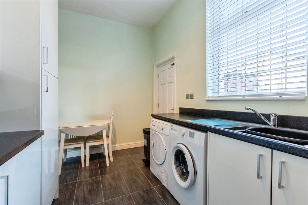 Property photo 3 of 17 Picture No. 22