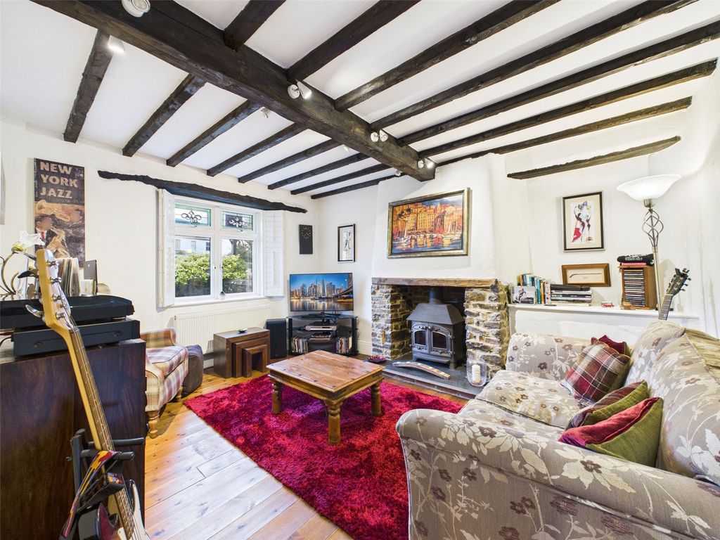 Property photo 3 of 21 Picture No. 05