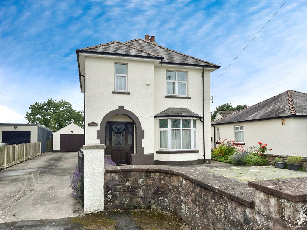Property photo 1 of 16 Outside