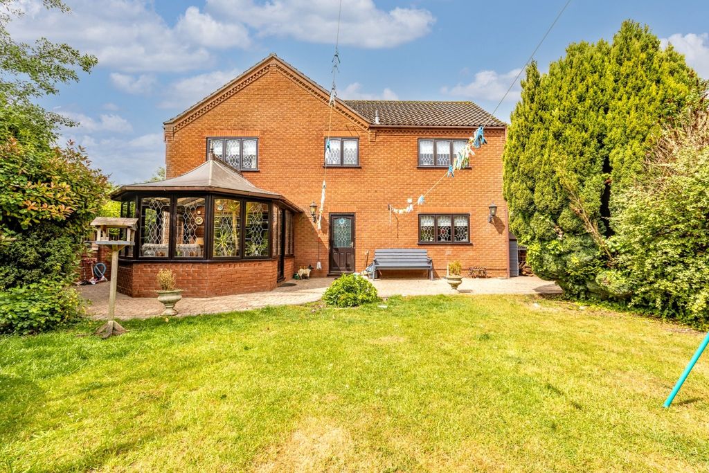 Property photo 2 of 25 4202236