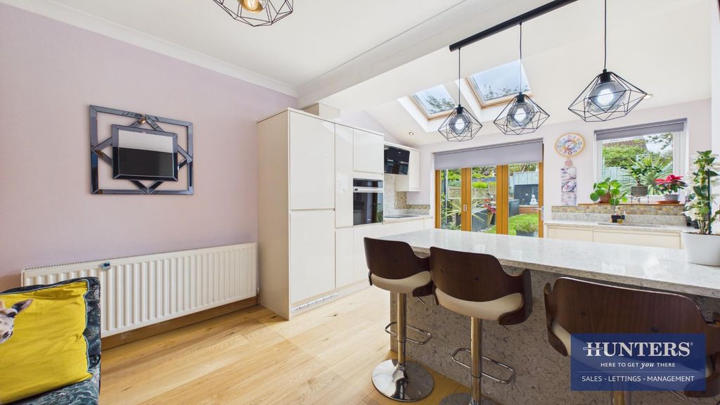 Property photo 2 of 22 Kitchen