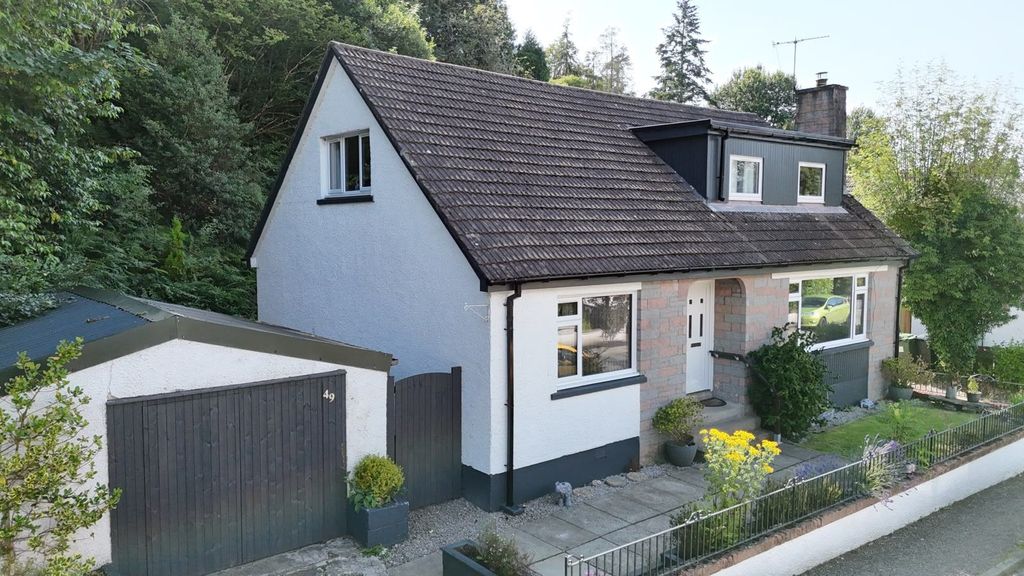 Property photo 1 of 34