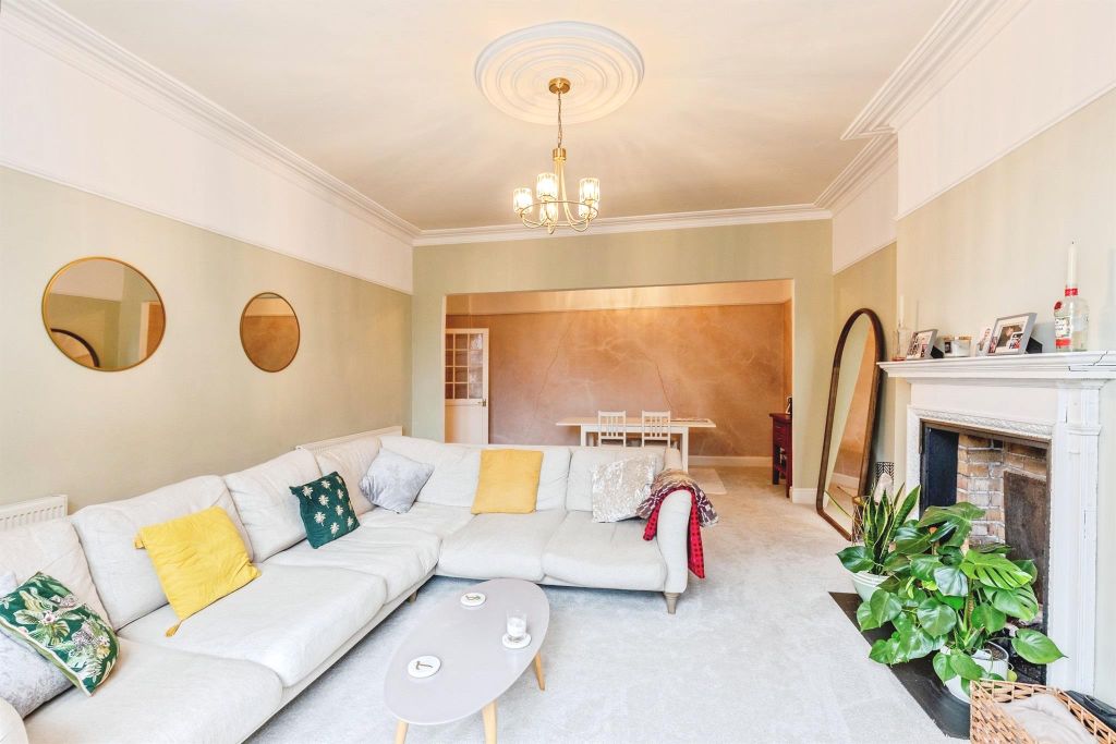 Property photo 2 of 17