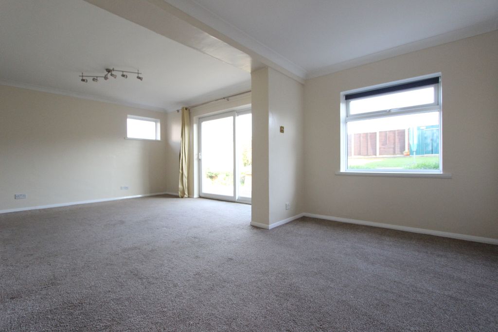 Property photo 3 of 17 Photo 10