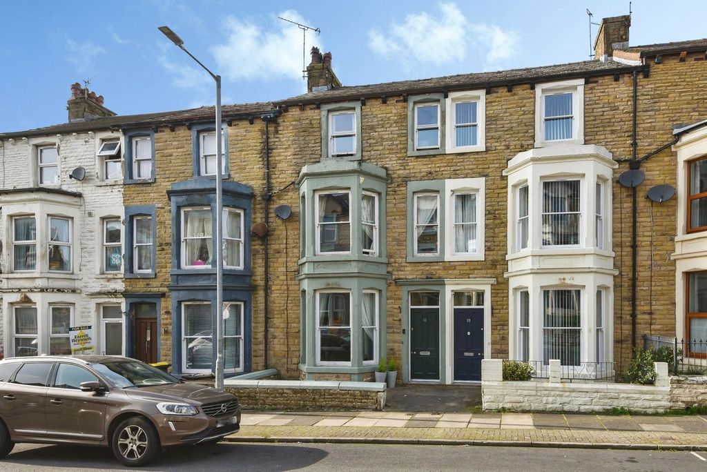 Property photo 1 of 20 Picture No. 01