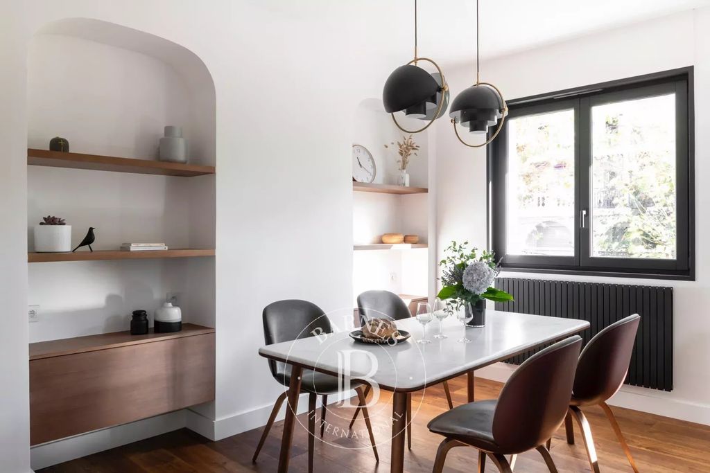 Property photo 2 of 15 Photo : © Julien Fernandez - Appartement A Saint Jean De Luz - Realisation : Atelier Idea