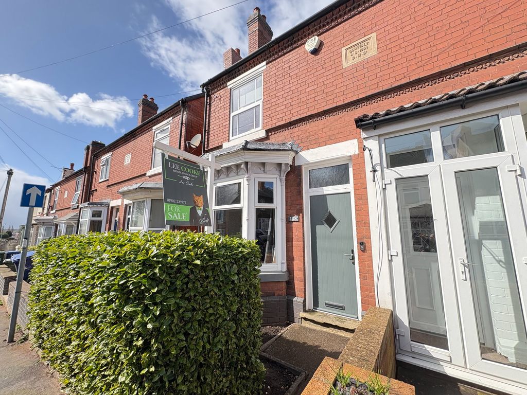 Property photo 2 of 27