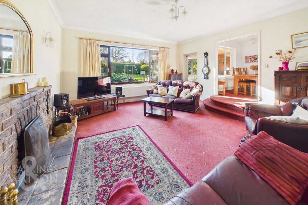 Property photo 1 of 28