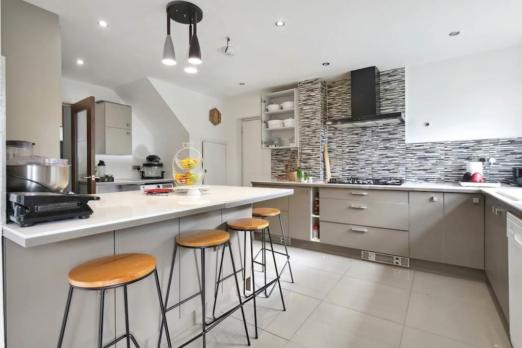 Property photo 2 of 10 Kitchen 1 Fifehead.Jpg