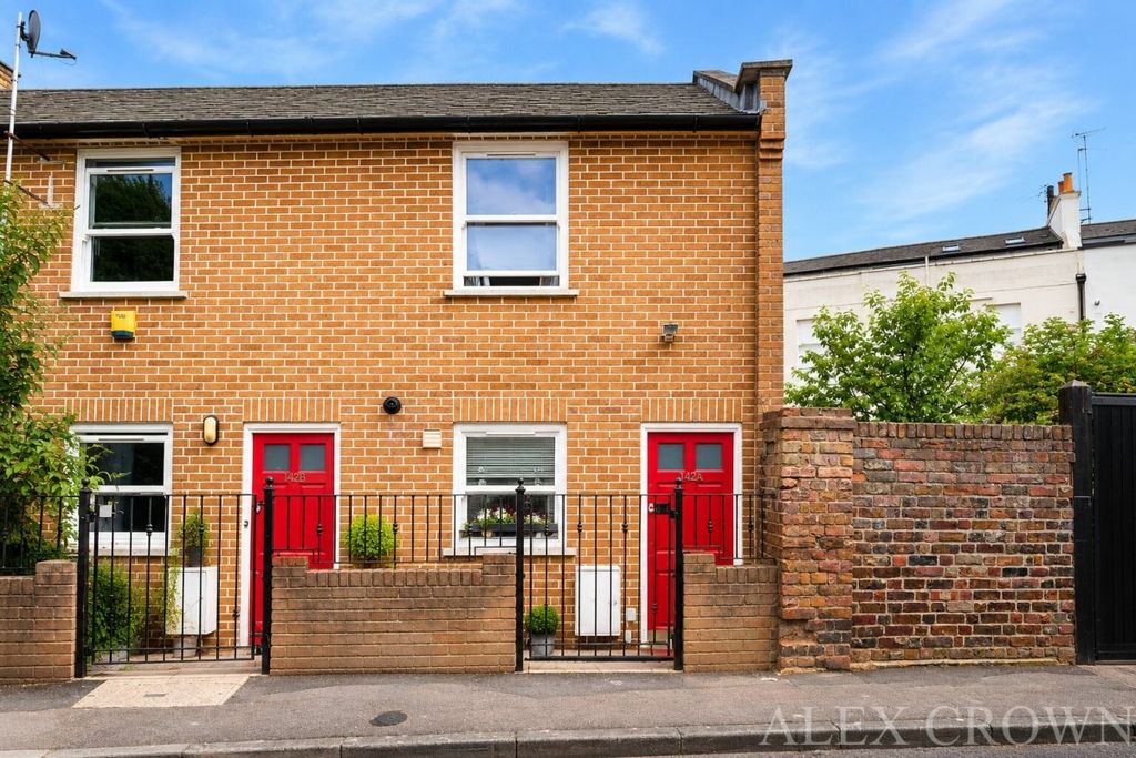 Property photo 1 of 12