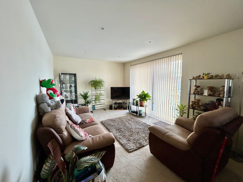 Property photo 3 of 7