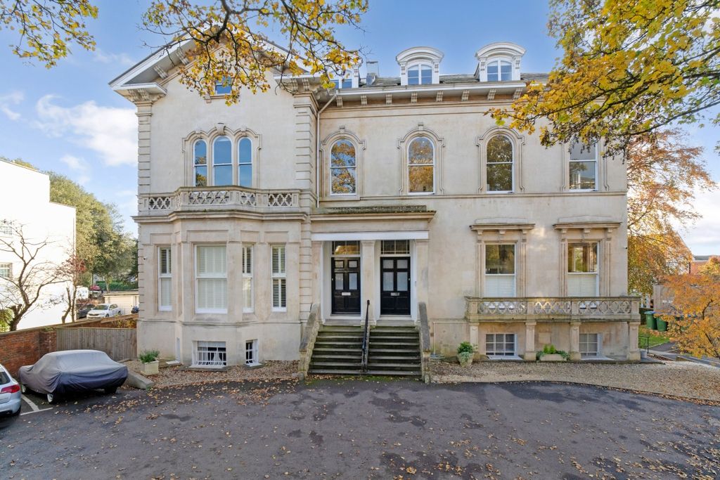 Property photo 1 of 15 Flat 4 326928  (3)
