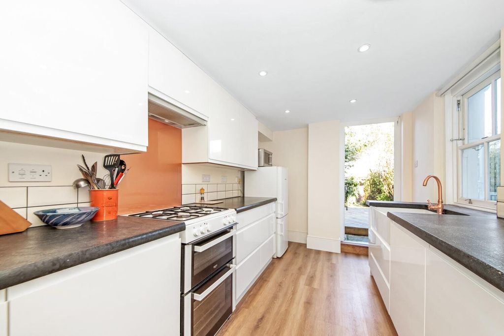 Property photo 3 of 9 Img_7597-1500x1000.Jpg