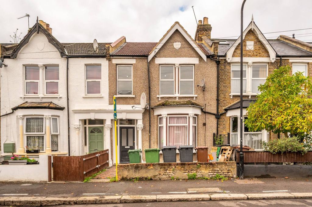 Property photo 1 of 6