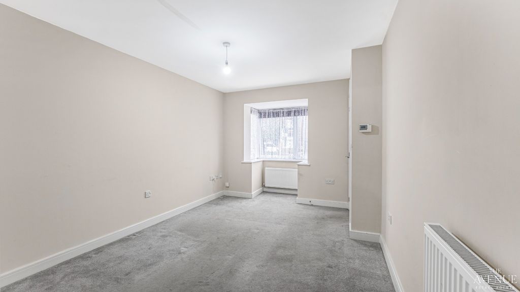 Property photo 2 of 23 5703586