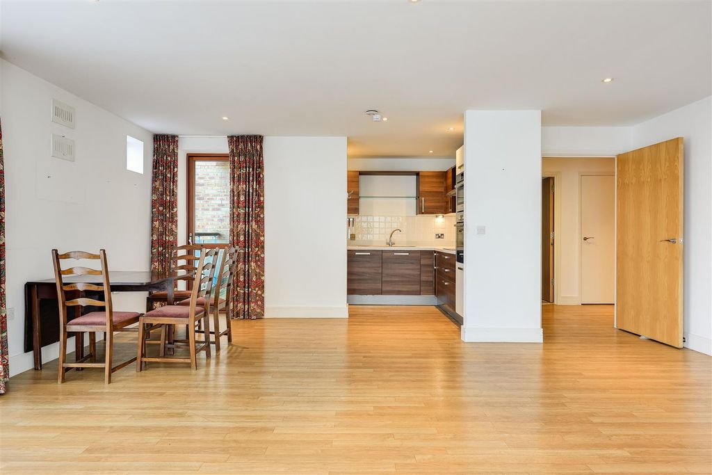 Property photo 3 of 20 Img (9).Jpg