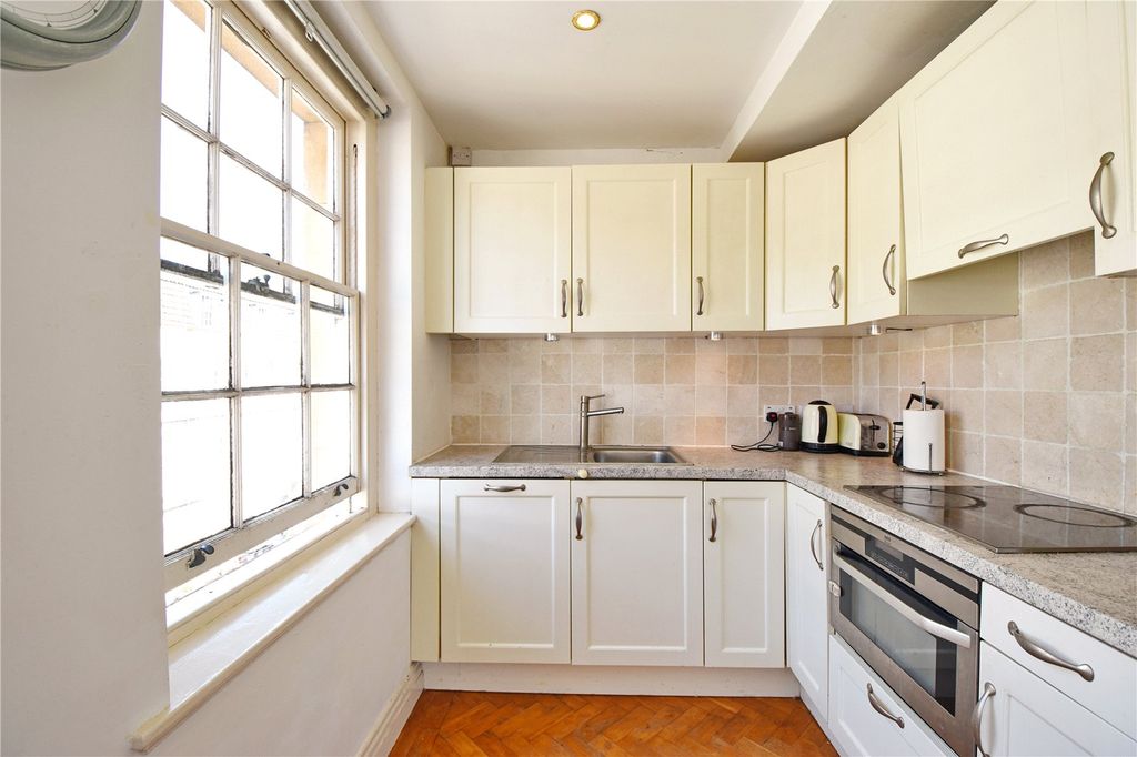 Property photo 2 of 13 Picture No. 02