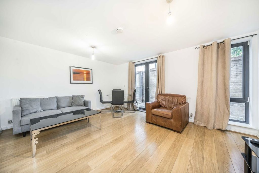 Property photo 2 of 6