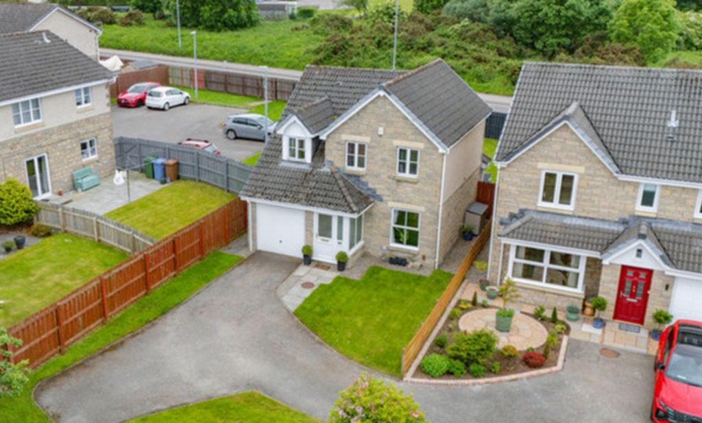 Property photo 1 of 36