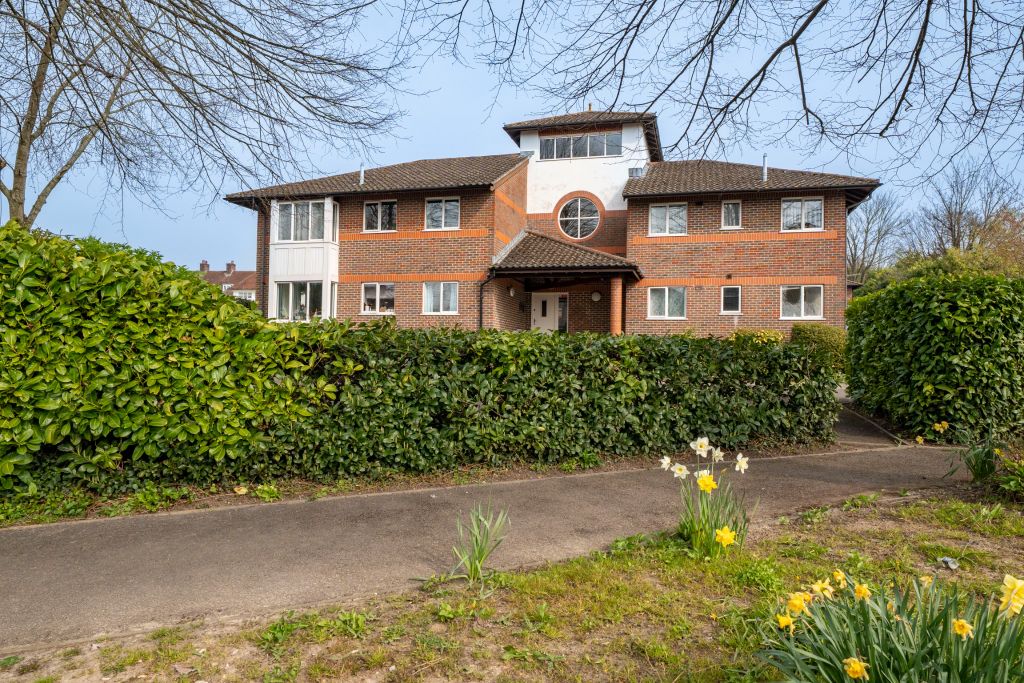 Property photo 1 of 21