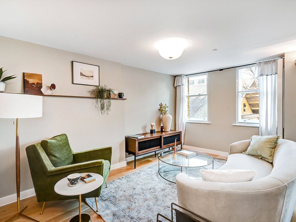 Property photo 1 of 12 King Street