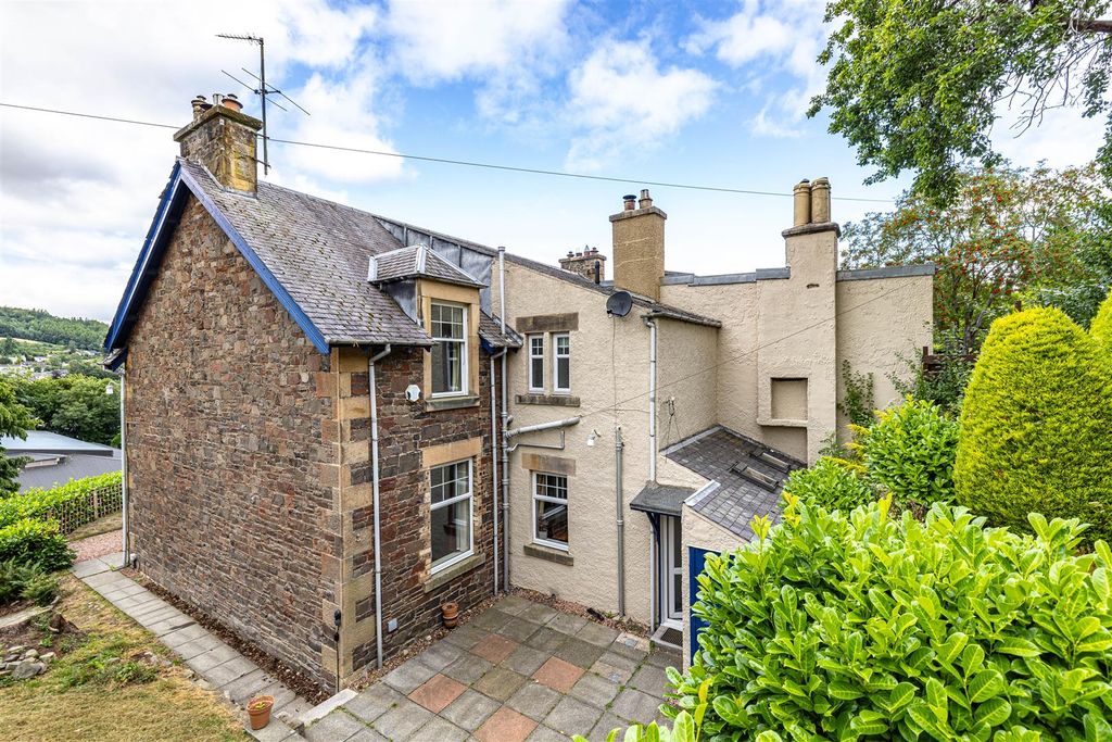 Property photo 2 of 27 15 Melrose Road Galashiels 40.Jpg