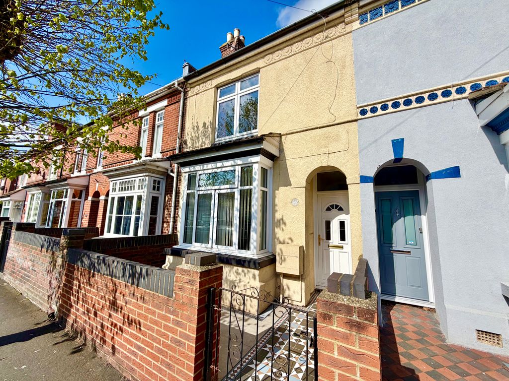 Property photo 1 of 19 Frontage