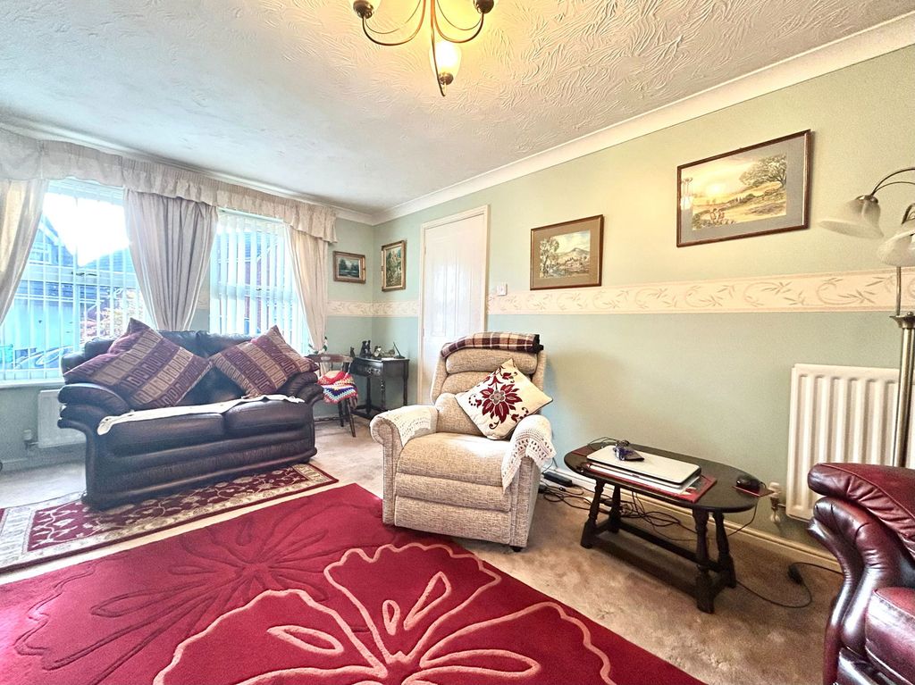 Property photo 3 of 18