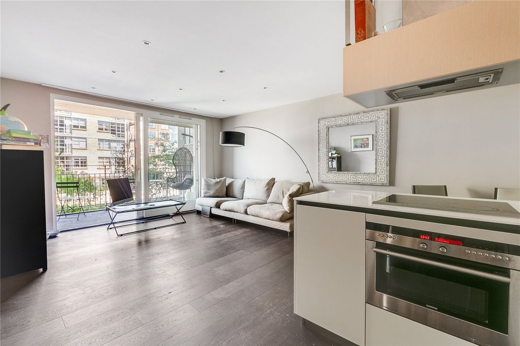 Property photo 2 of 8