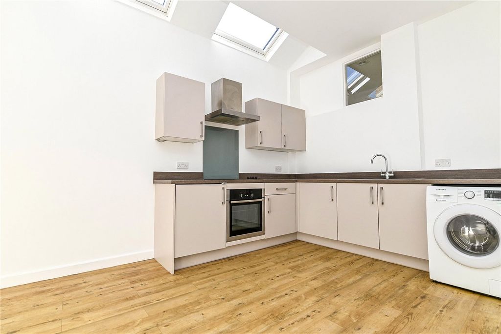 Property photo 1 of 15 Picture No. 01