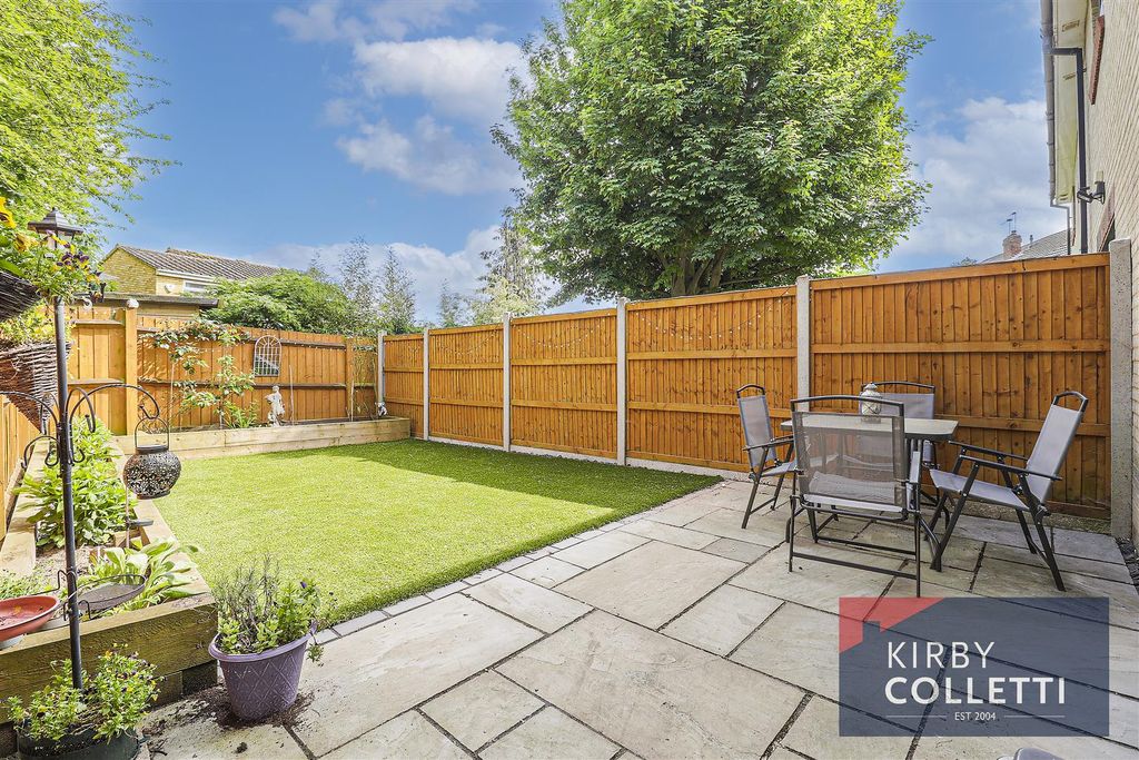 Property photo 3 of 20 Rear Garden